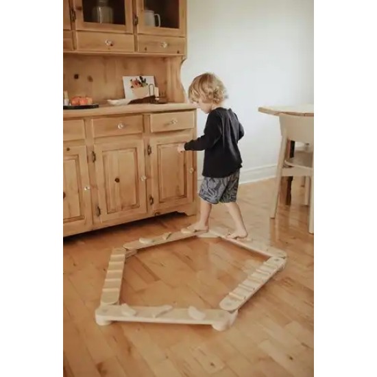 Pikler сет за баланс со дрвени чекорни камења